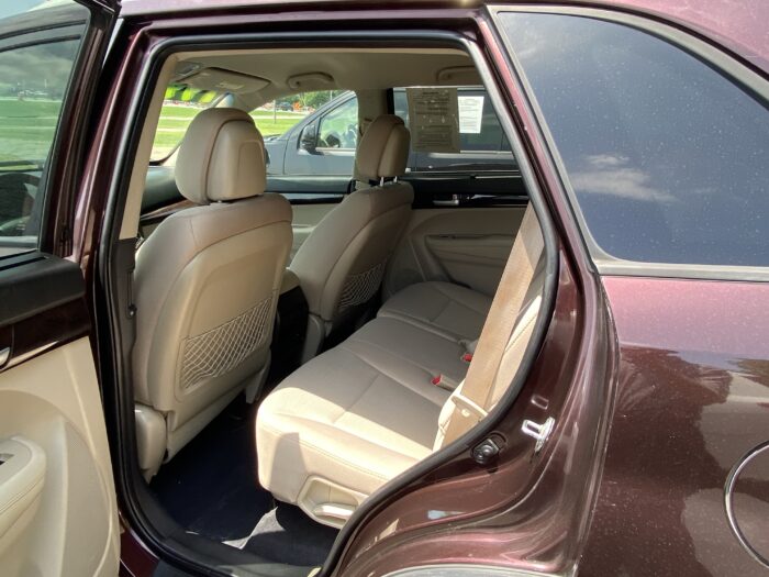 2014 KIA SORENTO - Image 5