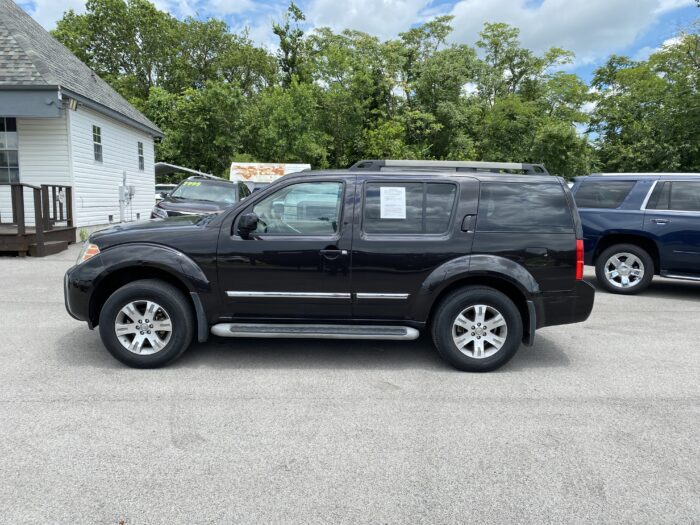2011 NISSAN PATHFINDER