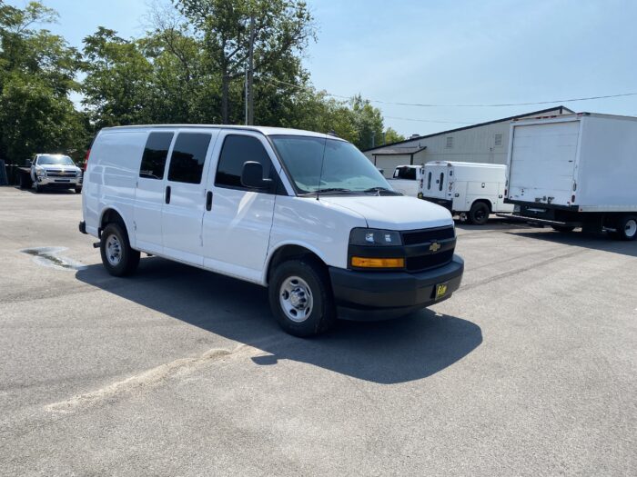 2022 CHEVROLET EXPRESS 2500 CARGO VAN - Image 4