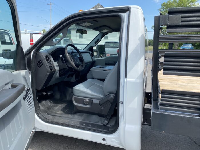 2016 CHEVROLET 3500 HD FLAT BED - Image 6