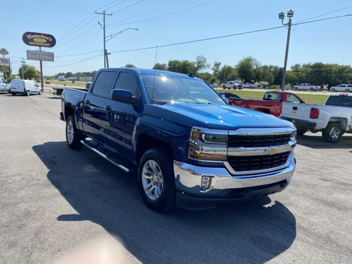 2018 CHEVROLET SILVERADO LT 4X4 - Image 3