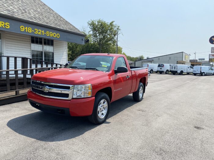 2008 CHEVROLET SILVERADO REGULAR CAB - Image 2
