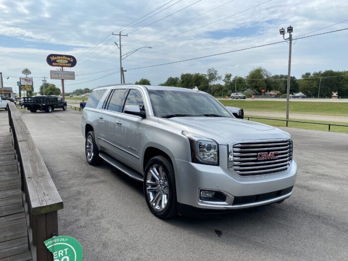 2019 GMC YUKON SLT - Image 3