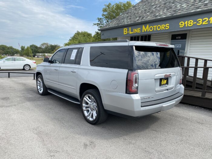 2019 GMC YUKON SLT - Image 6