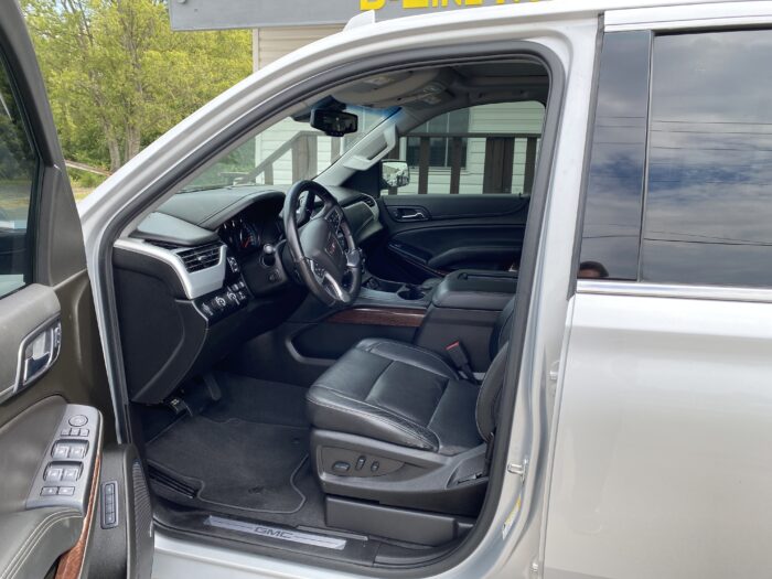 2019 GMC YUKON SLT - Image 7